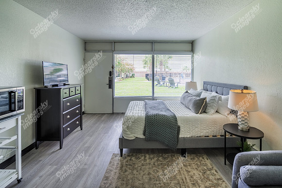 4903-market-int9342