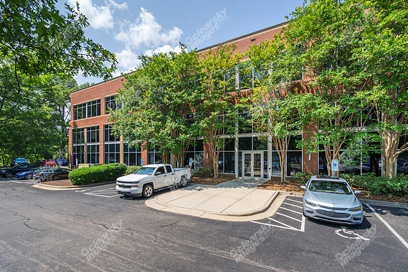 1616-e-millbrook-ext0616
