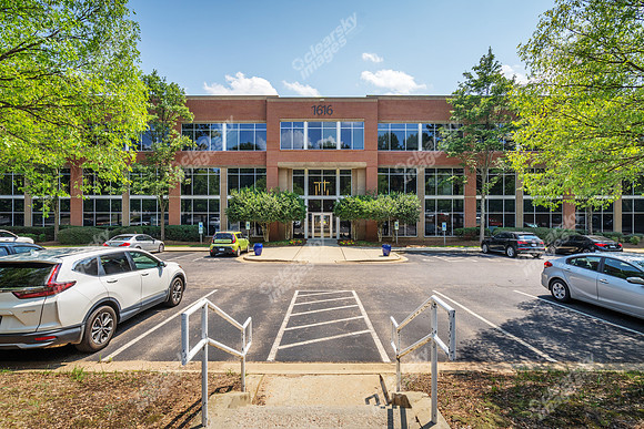 1616-e-millbrook-ext0646