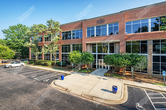 1616-e-millbrook-ext0736