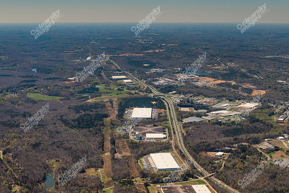 300-woodlake-air3652