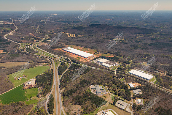 300-woodlake-air3681