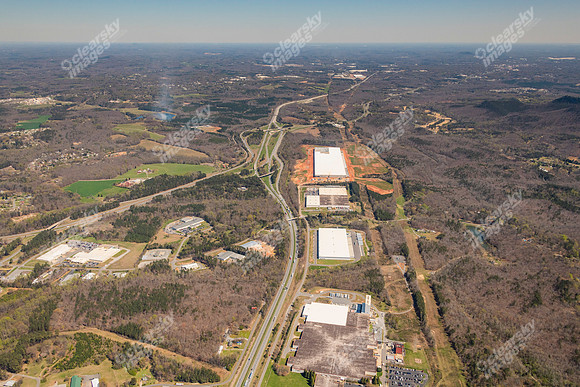 300-woodlake-air3705