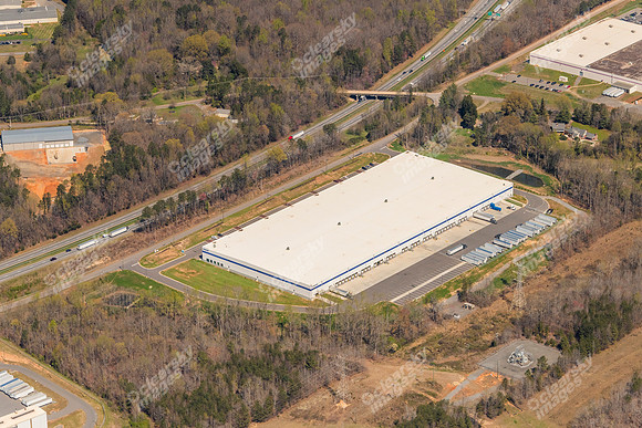 300-woodlake-air3720
