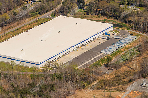 300-woodlake-air3815