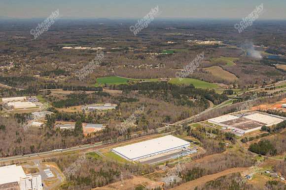 300-woodlake-air3819