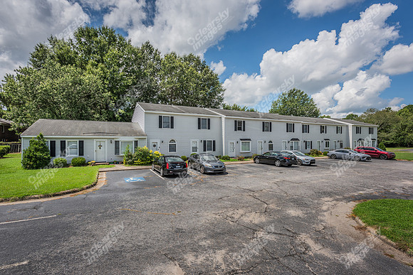 3000-adams-ext_7602