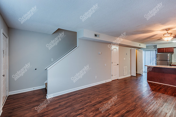 103-cedar-int_7482