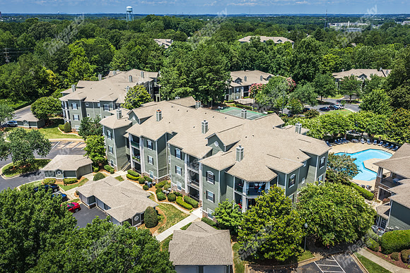 14360-wynhollow-drn4388