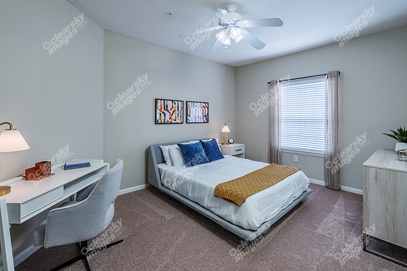 14360-wynhollow-int4048