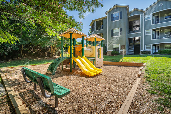 14360-wynhollow-ext3213