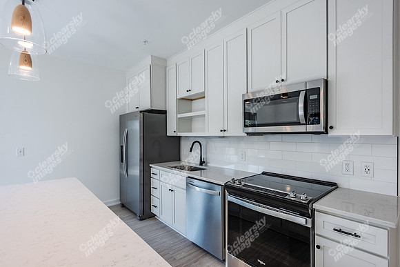 730-e-36th-int8131