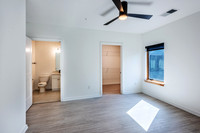 730-e-36th-int8136