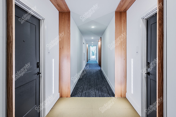 730-e-36th-int8194
