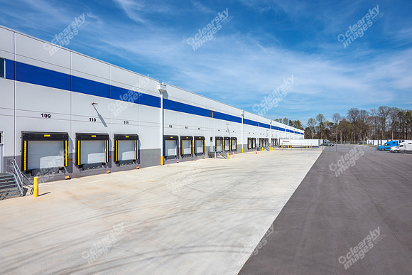 300-woodlake-ext6064