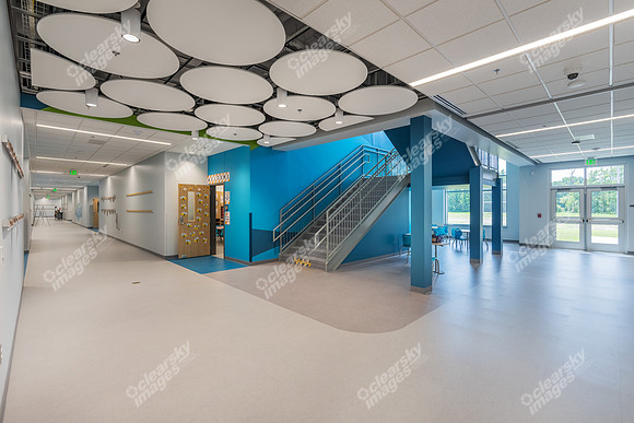 125-campus-int3886
