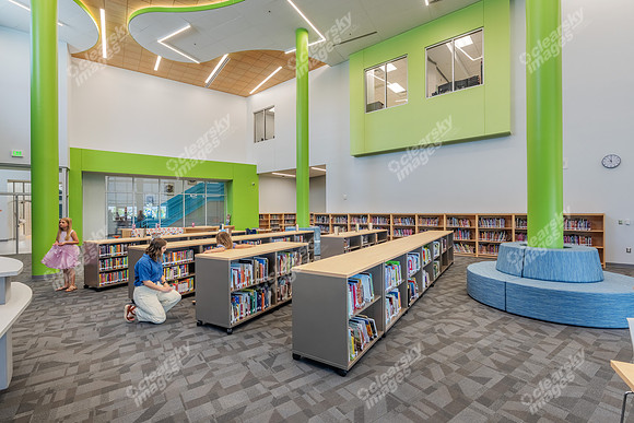 125-campus-int4656