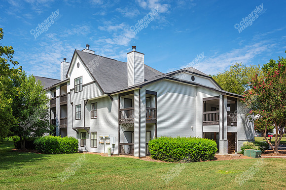 2208-yager-ext8979