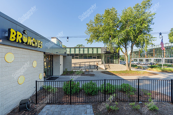 4000-monroe-ext1123