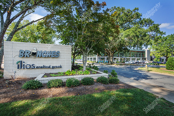 4000-monroe-ext1222