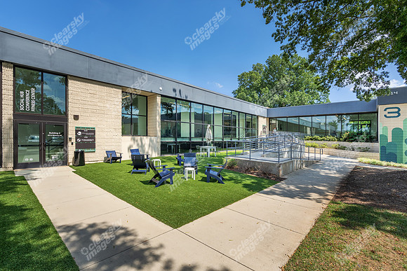 4000-monroe-ext1342