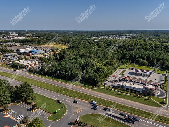 8250-charlotte-drn1028