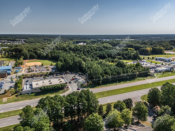 8250-charlotte-drn1029