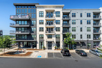 536-w-tremont-ext6097