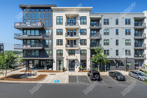 536-w-tremont-ext6097