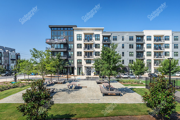 536-w-tremont-ext6184