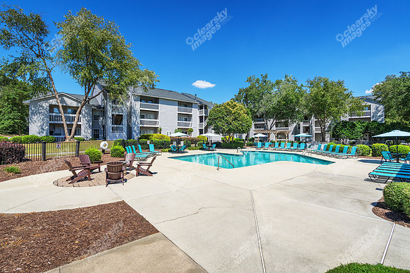 4551-old-spartanburg-ext2835