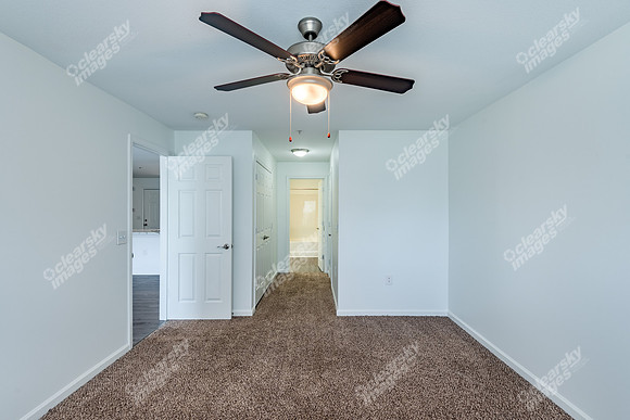 812-crescent-int5873