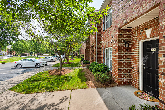 2425-summerlin-ext0835