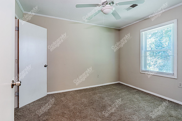807-college-int6951