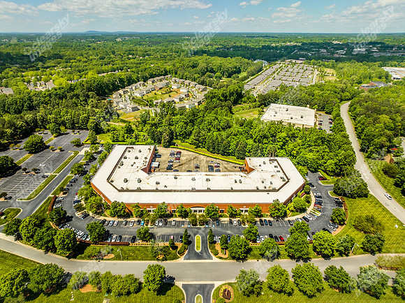 11515-vanstory-drn0651B
