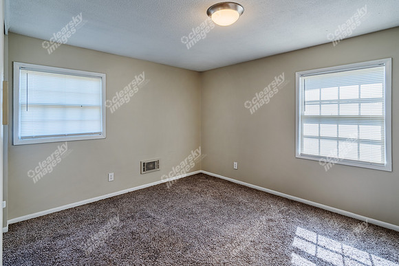 807-college-int7076