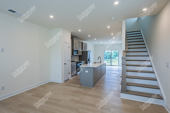 2635-west-trade-int5802