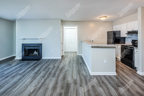 103-weatherstone-hampton-int0555