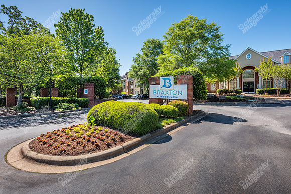 412-woods-lake-ext1710
