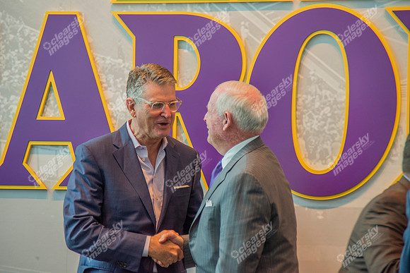 ribbon-cutting-int-2935