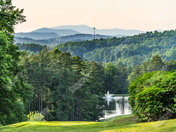 1288-country-club-area01459