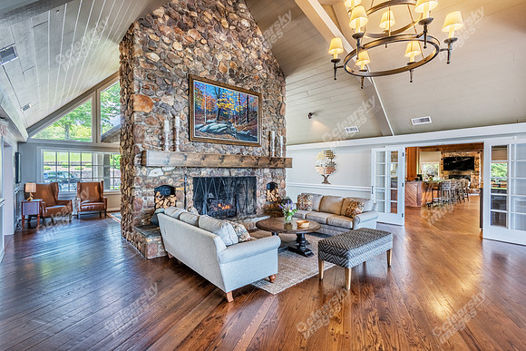 1288-country-club-int8399