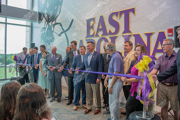 ribbon-cutting-int-2944