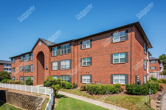 1801-willow-ext0198