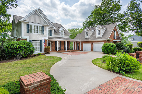 100-n-peachtree-area8108
