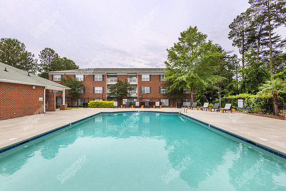 812-crescent-ext5931