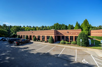 995 Pinebrook