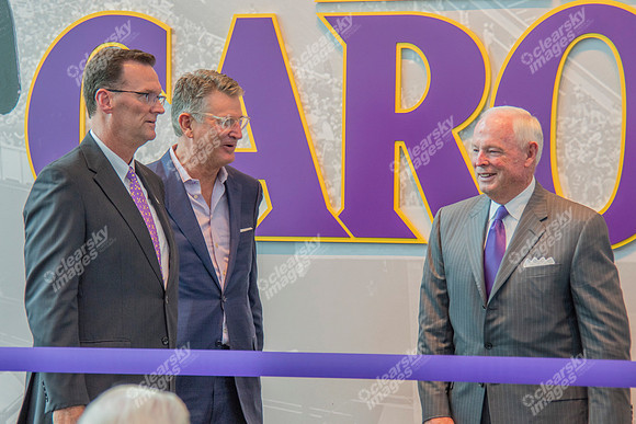 ribbon-cutting-int-2936