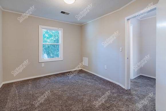 807-college-int7031