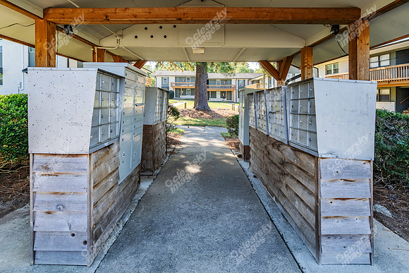 2105-bogarde-ext2471